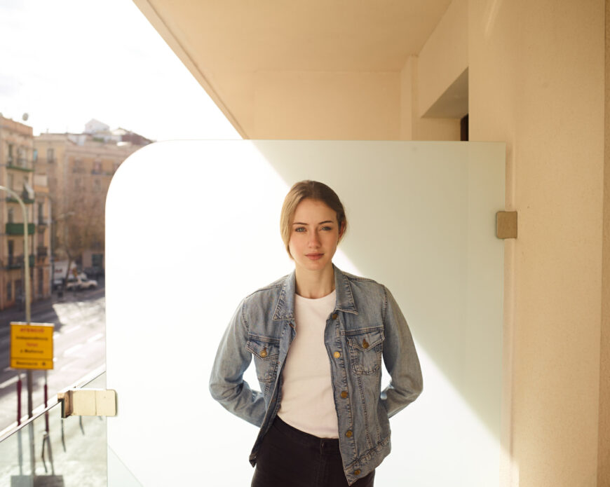 Valentina in Barcelona by Jussi Ratilainen